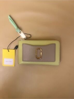 NEW Marc Jacobs Top Zip Card Case